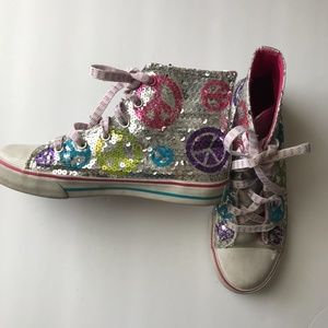 ✴️✴️SALE✴️✴️Justice Glitter High Top Girls Sneakers. Size 6
